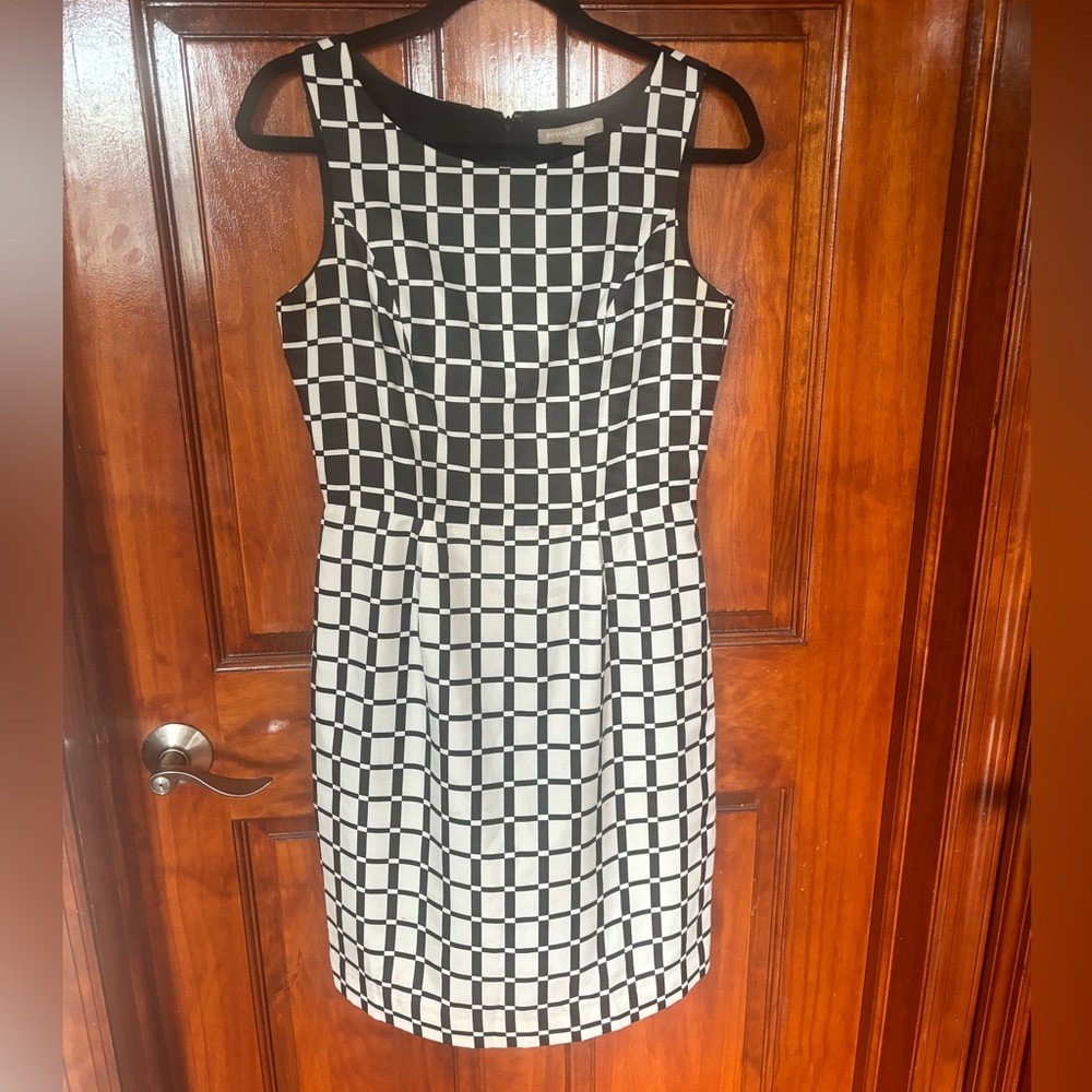 banana republic • geometric midi dress